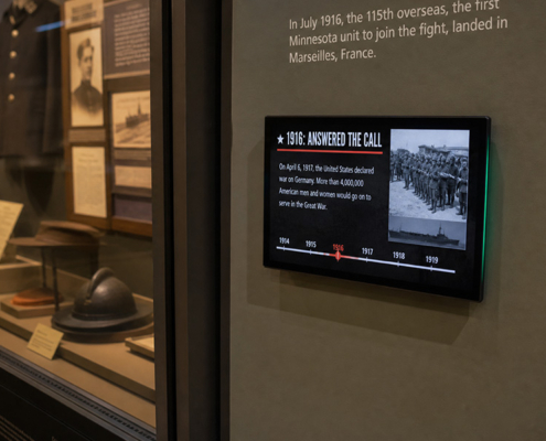 Museum Exhibit Interactive Touch Digital Signage Screen